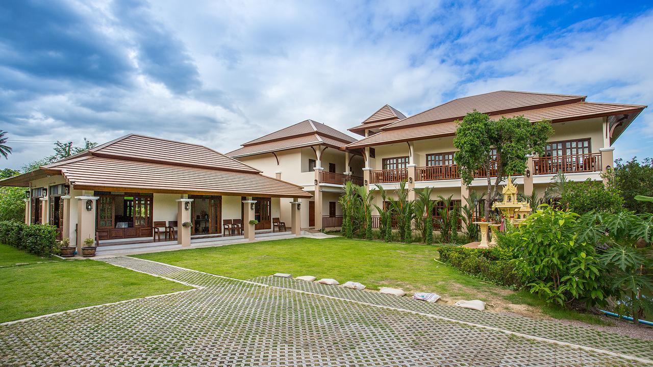 Oh Amphawa Boutique Resort Exterior photo